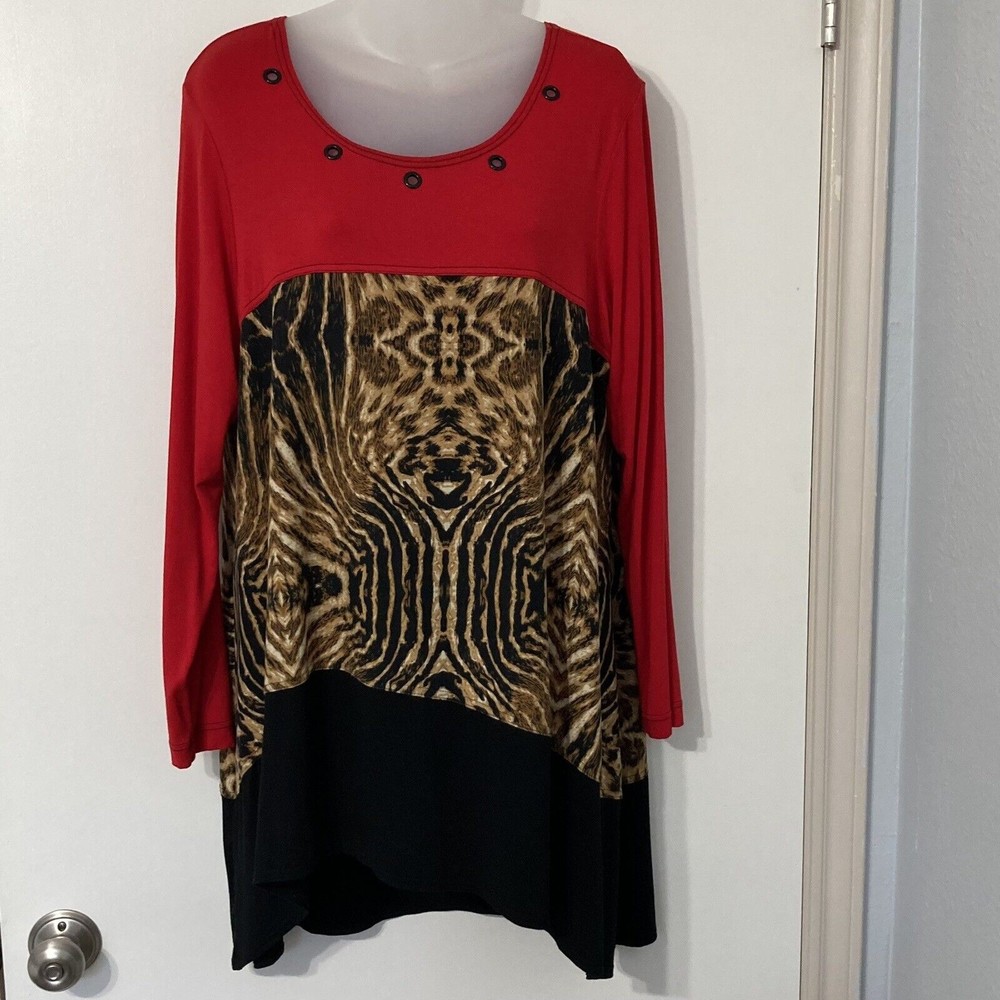 ISABEL Red Black Animal Print Tunic Top High Low Hemline Grommet Accent Size XL